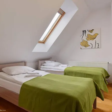 Domek Karpatka 2 Przy Wyciagu Narciarskim 4 Pokoje Dwie Lazinki Apartment *