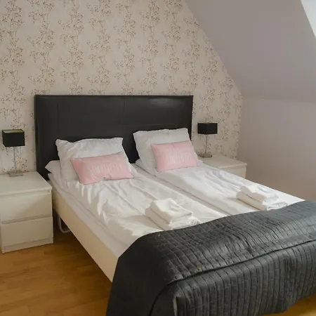 Domek Karpatka 2 Przy Wyciagu Narciarskim 4 Pokoje Dwie Lazinki Apartment