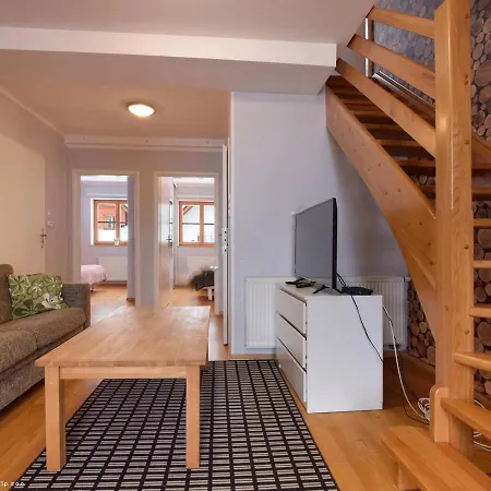 Domek Karpatka 2 Przy Wyciagu Narciarskim 4 Pokoje Dwie Lazinki Apartment